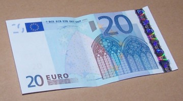 BCE a dezvăluit noua bancnotă de 20 de euro